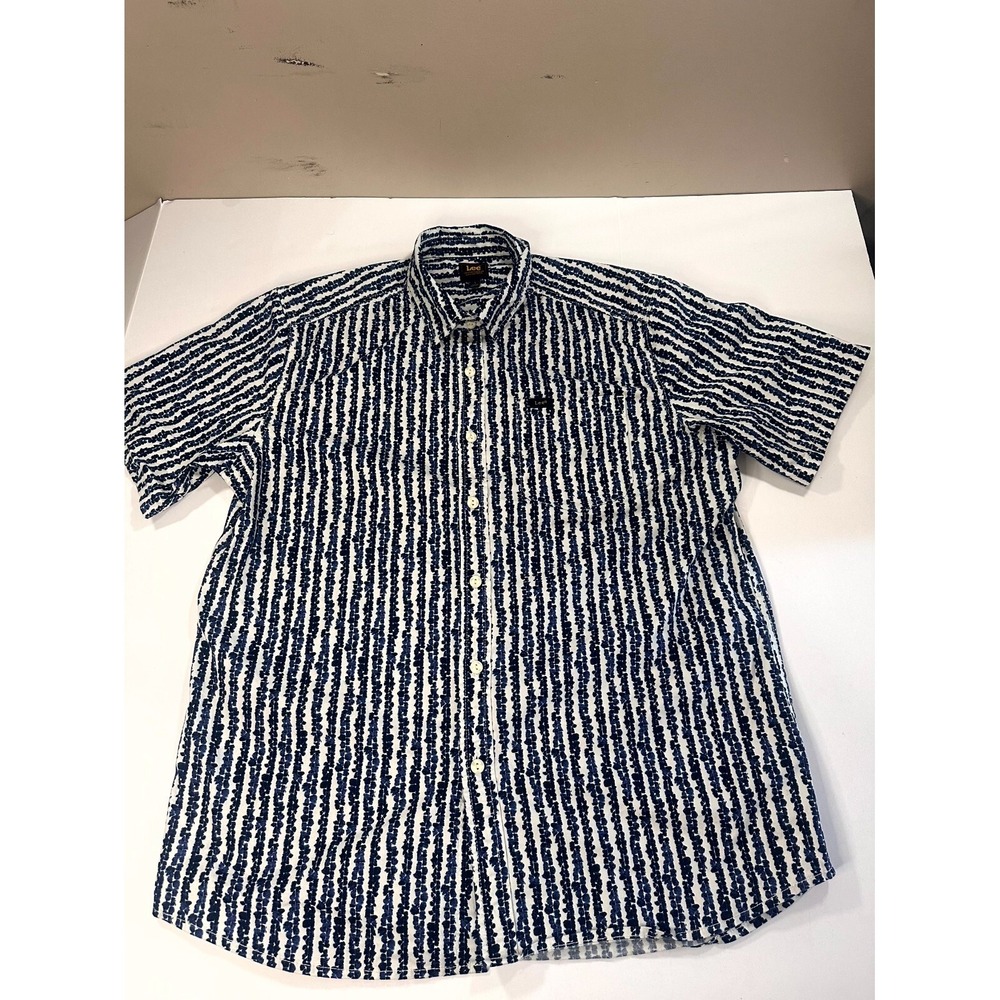 Lee Shirt Mens Large Blue White Floral Short Sleeve Regular Classic‎ Button-Up